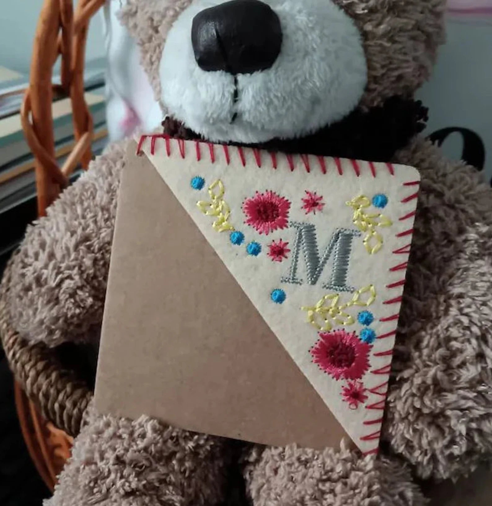 Personalized Hand Embroidered Corner Bookmark, Felt Triangle Page Stitched Corner Handmade Bookmark, gift for her and mom
