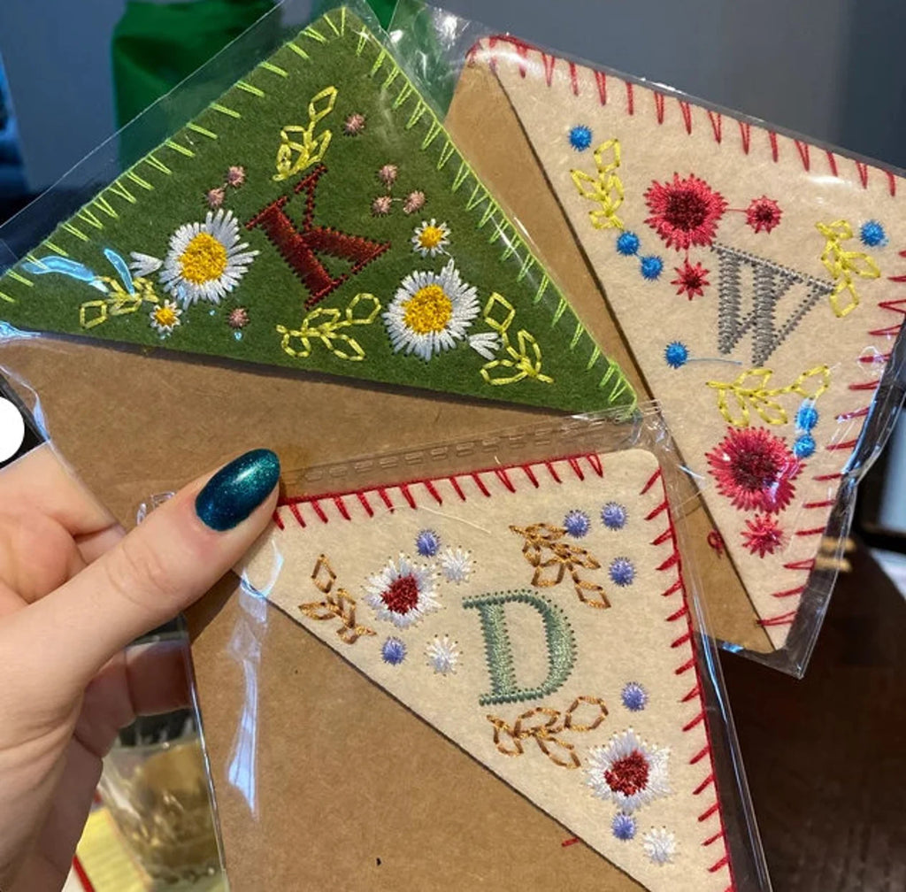 Personalized Hand Embroidered Corner Bookmark, Felt Triangle Page Stitched Corner Handmade Bookmark, gift for her and mom