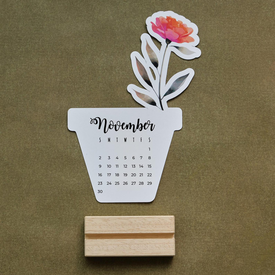 Floral 2026 Desk Calendar with Wooden Stand